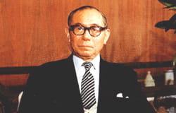 創設者 小川高光