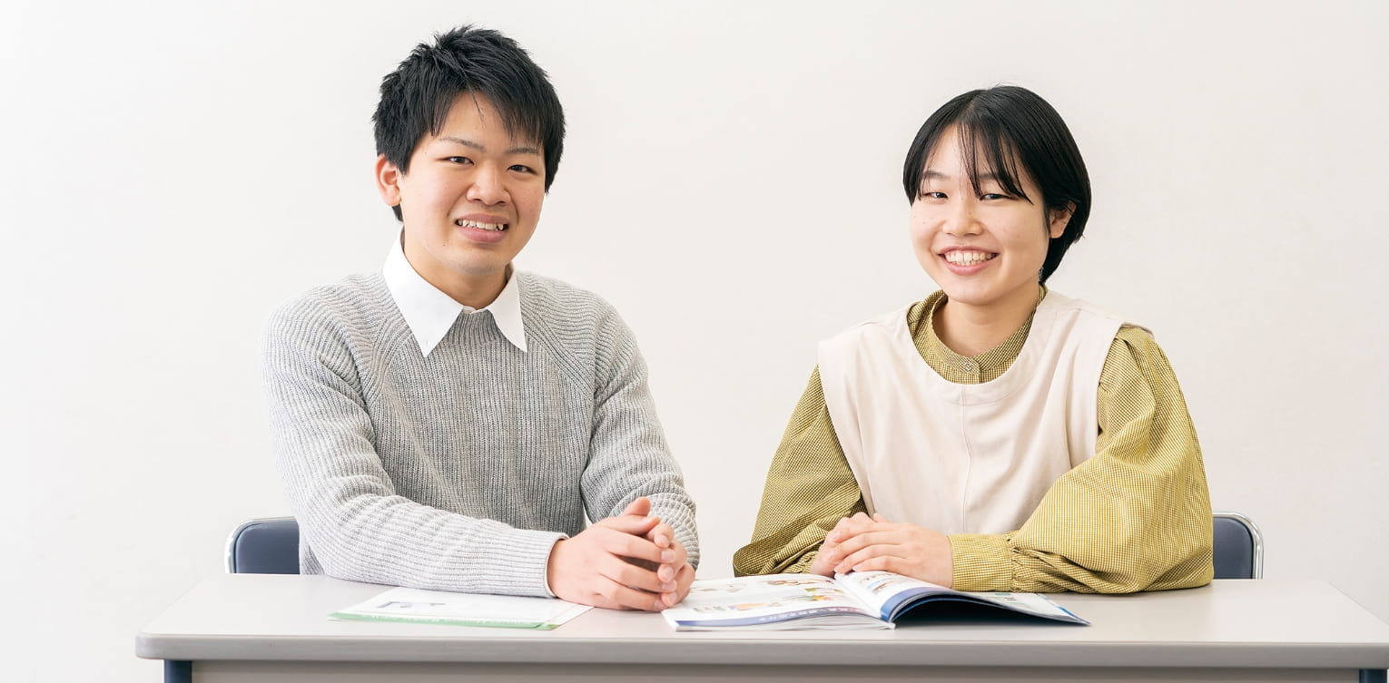 理学療法学科 4年次生　松井 大成さん（左）・理学療法学科 4年次生　田中 里奈さん（右）