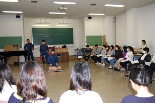 img3_aed.jpg
